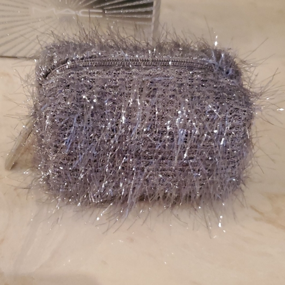 "Firework Like A Charm" M.A.C Mini Pouch/Lipstick - Picture 8 of 16